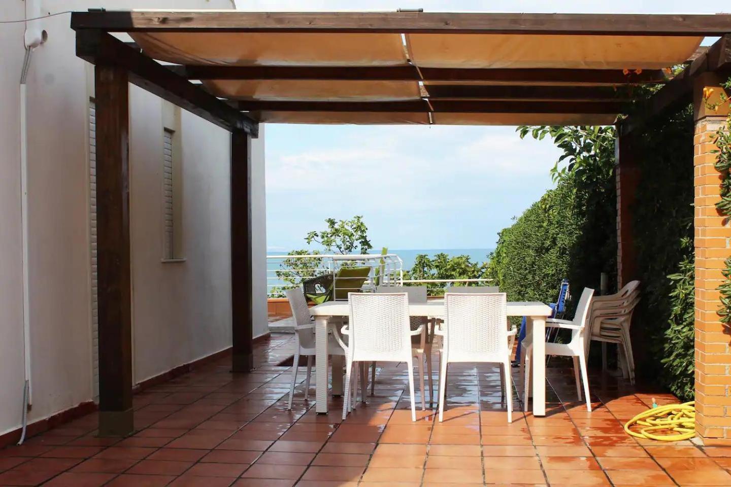 Вилла Terrazza Sul Mare Аньоне-Баньи Экстерьер фото